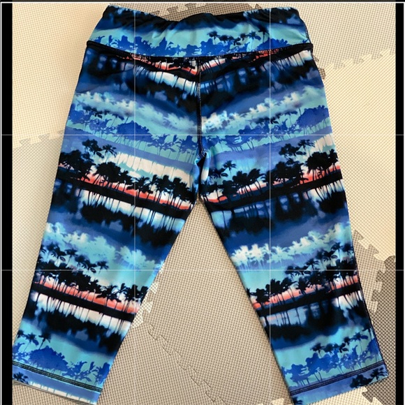 SOLD! Material Girl Active Tropical Yoga Pants - Picture 3 of 3
